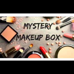 Makeup 💄 & skincare mystery box $125+ value